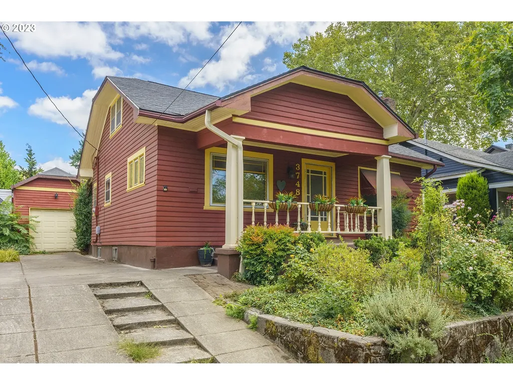 3748 Ne 23rd Avenue Portland OR 97212