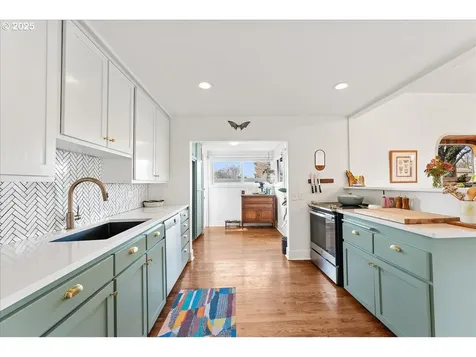 10202 SE Harold Street Portland OR 97266