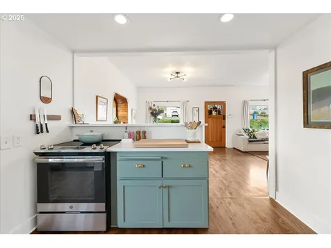 10202 SE Harold Street Portland OR 97266