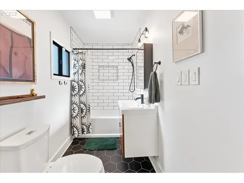 10202 SE Harold Street Portland OR 97266