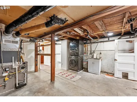 10202 SE Harold Street Portland OR 97266