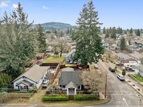 10202 SE Harold Street Portland OR 97266