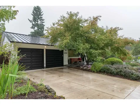 3950 Donald Street Eugene OR 97405