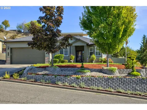 584 S Savoy Court Roseburg OR 97471