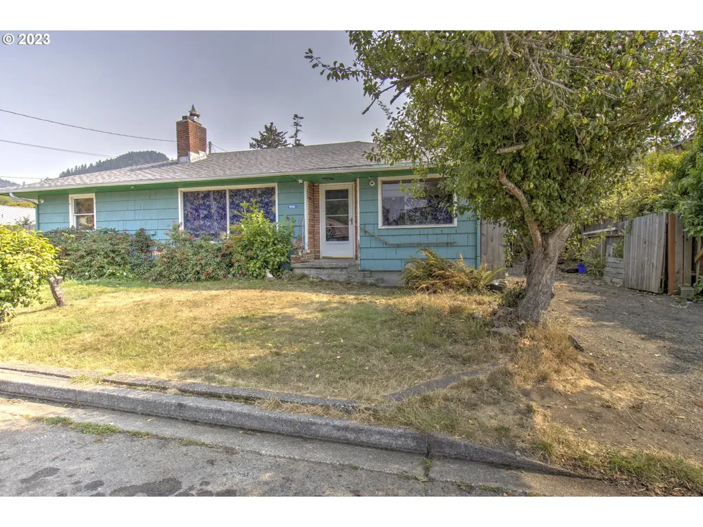 94186 10th Street Gold Beach OR 97444