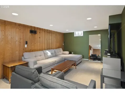 12505 SE Mill Court Portland OR 97233