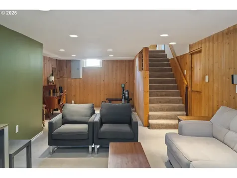 12505 SE Mill Court Portland OR 97233