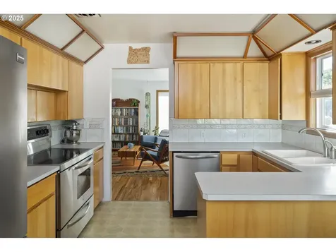 12505 SE Mill Court Portland OR 97233