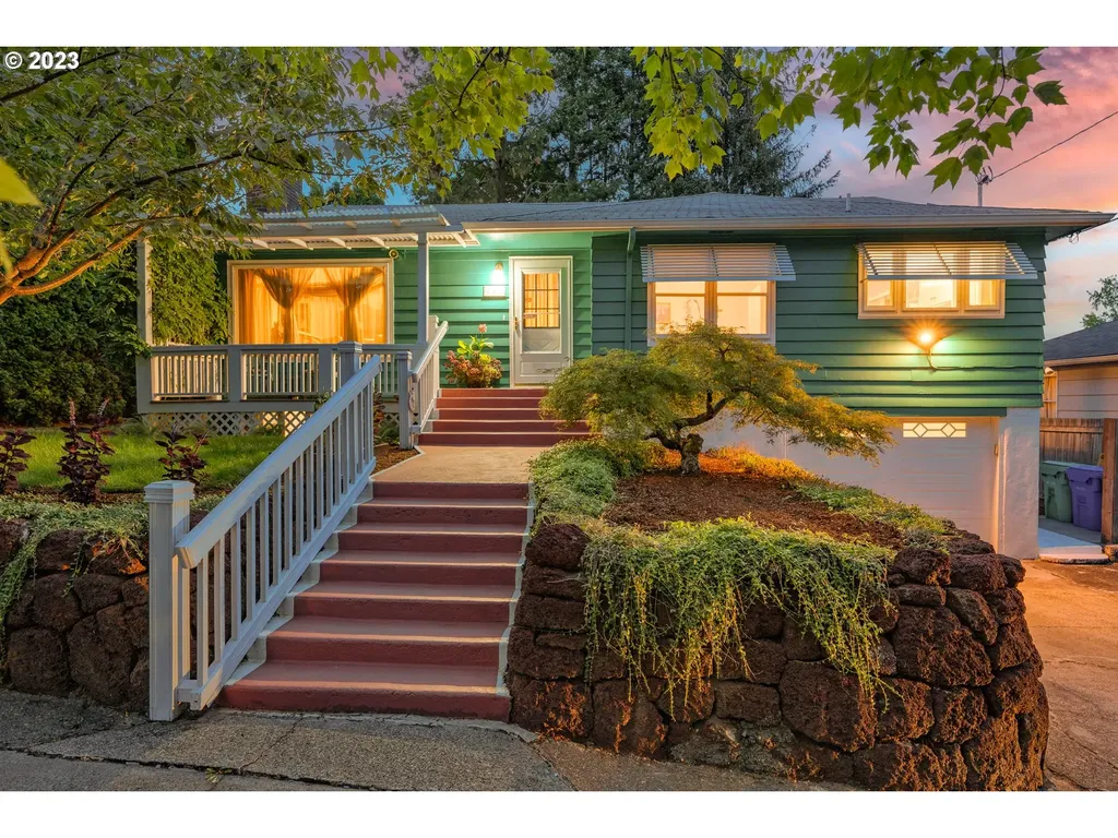 7507 Se Main Street Portland OR 97215