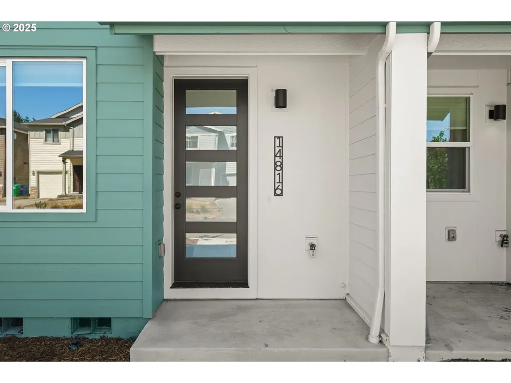 14816 NE Couch Street Portland OR 97230