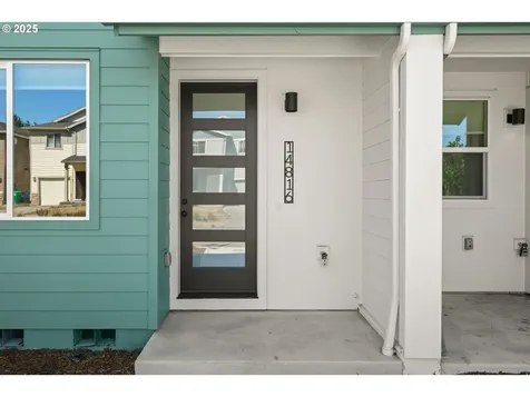 14816 NE Couch Street Portland OR 97230