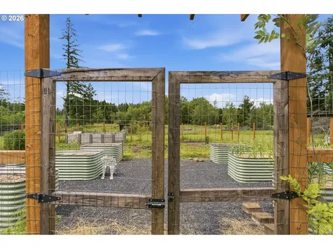 20818 NE Richmond Road Brush Prairie WA 98606