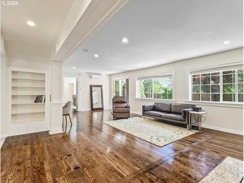 11695 Sw Nicoli Place Portland OR 97224