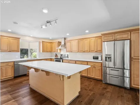 11695 Sw Nicoli Place Portland OR 97224