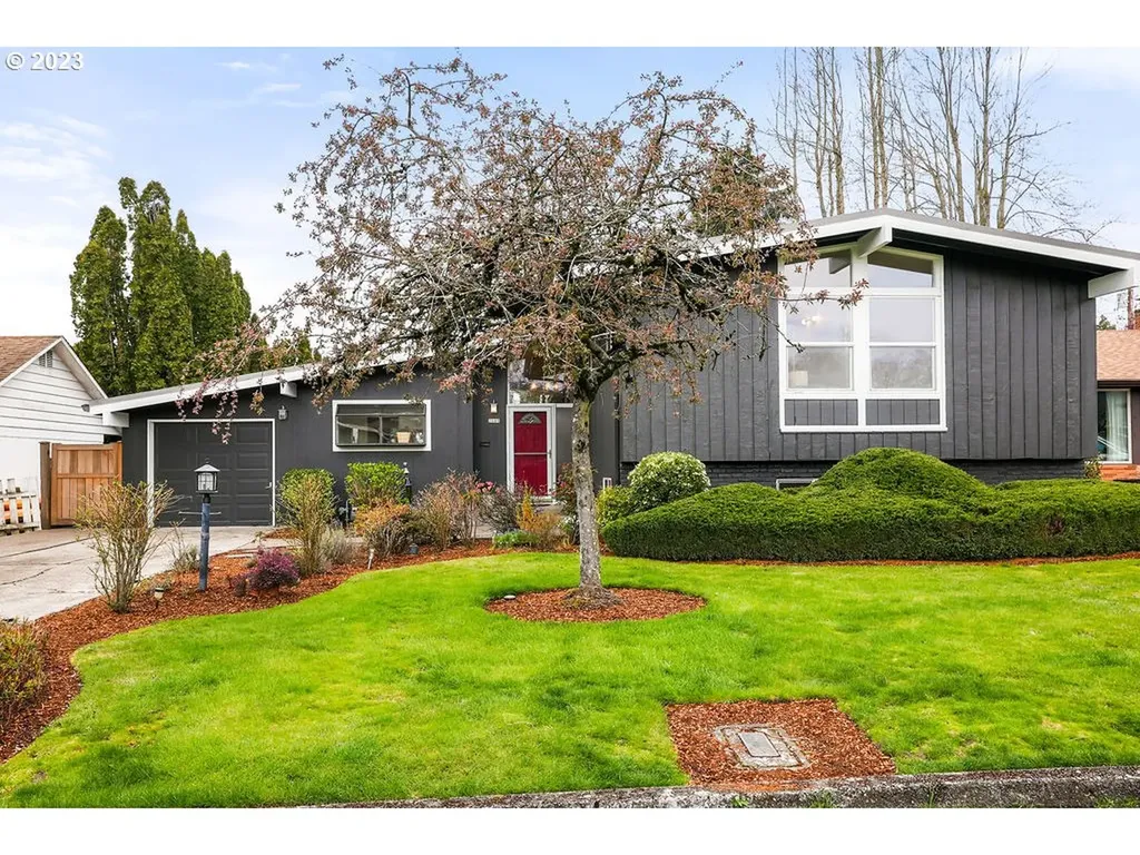 2205 Ne 95th Place Portland OR 97220