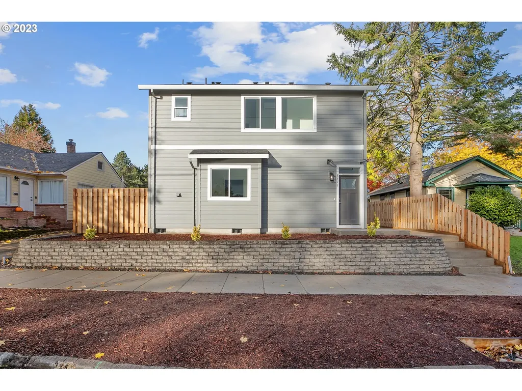 8511 Se Yamhill Street Portland OR 97216