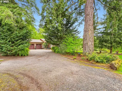 4900 Rinearson Road Gladstone OR 97027