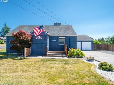 1806 Bloyd Street Kelso WA 98626