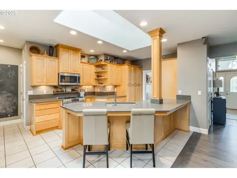 2490 NW Horizon Drive Mcminnville OR 97128