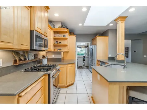 2490 NW Horizon Drive Mcminnville OR 97128