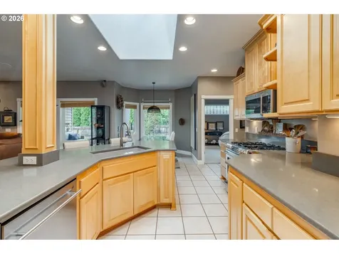 2490 NW Horizon Drive Mcminnville OR 97128