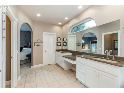 2490 NW Horizon Drive Mcminnville OR 97128