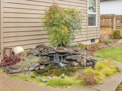 2490 NW Horizon Drive Mcminnville OR 97128