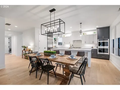5527 Childs Road Lake Oswego OR 97035