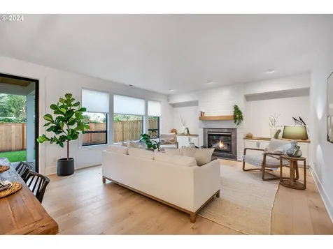 5527 Childs Road Lake Oswego OR 97035