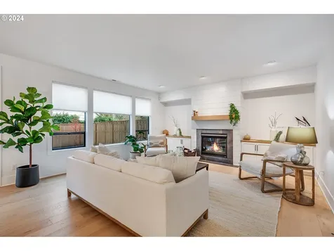 5527 Childs Road Lake Oswego OR 97035