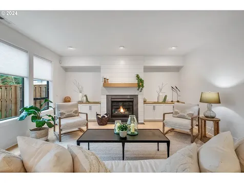 5527 Childs Road Lake Oswego OR 97035