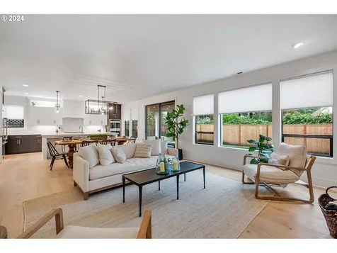 5527 Childs Road Lake Oswego OR 97035