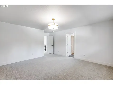 5527 Childs Road Lake Oswego OR 97035