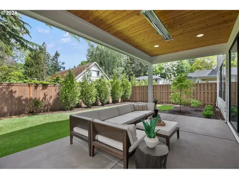 5527 Childs Road Lake Oswego OR 97035