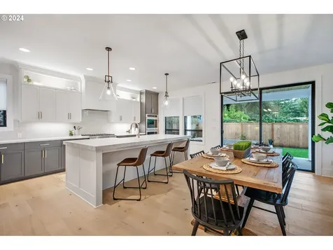 5527 Childs Road Lake Oswego OR 97035