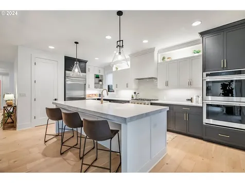 5527 Childs Road Lake Oswego OR 97035