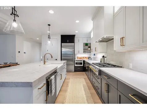 5527 Childs Road Lake Oswego OR 97035