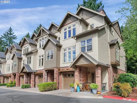 5051 W Sunset Drive Lake Oswego OR 97035