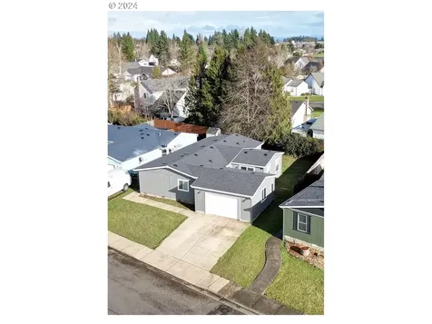 1254 Comstock Way Woodburn OR 97071