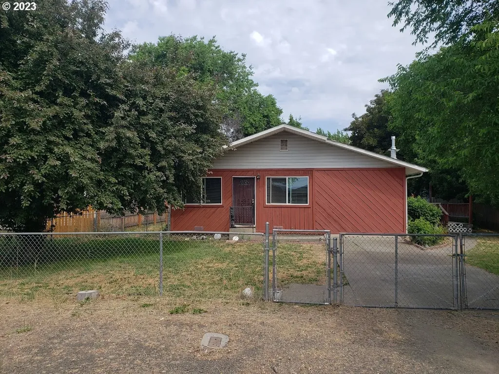 513 W Collins Street Goldendale WA 98620