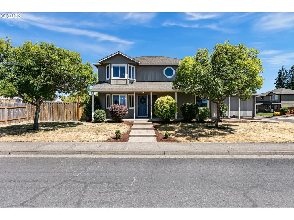 796 Blue Jay Loop Creswell OR 97426
