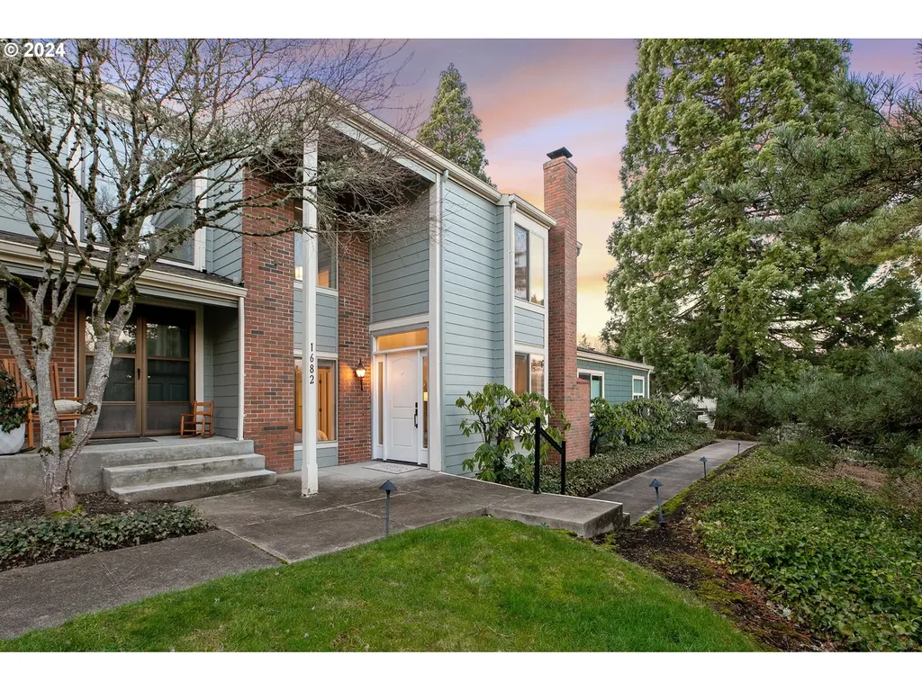1682 Bonniebrae Drive Lake Oswego OR 97034