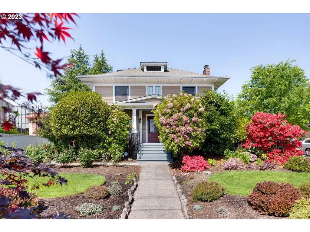 215 N School Street Newberg OR 97132