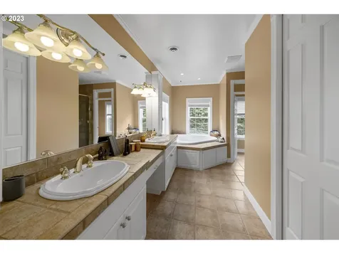 551 Lone Oak Road Longview WA 98632