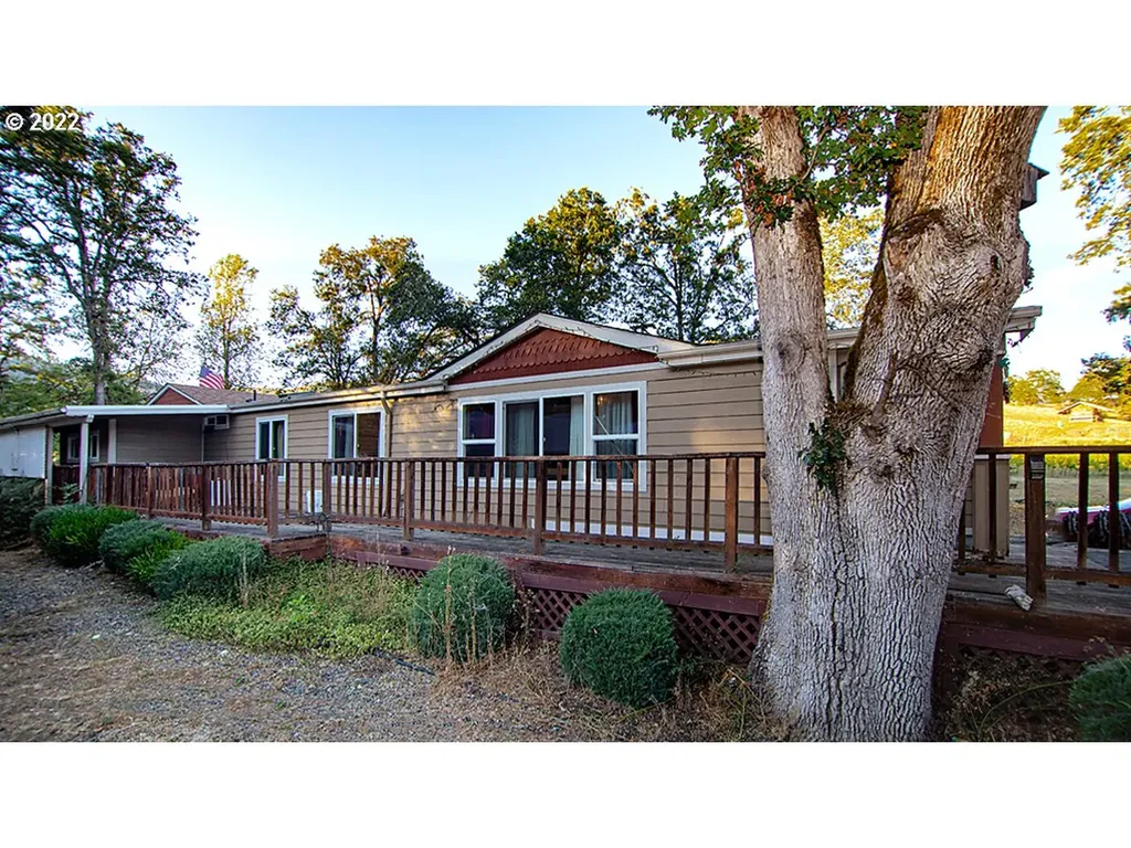 829 Brozio Road Roseburg OR 97471