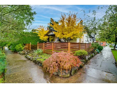 4535 Se Clay Street Portland OR 97215