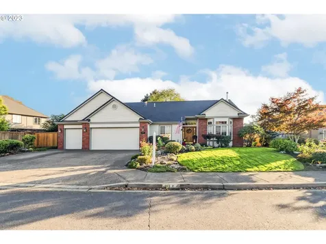 2754 Saint Lucia Street Eugene OR 97408