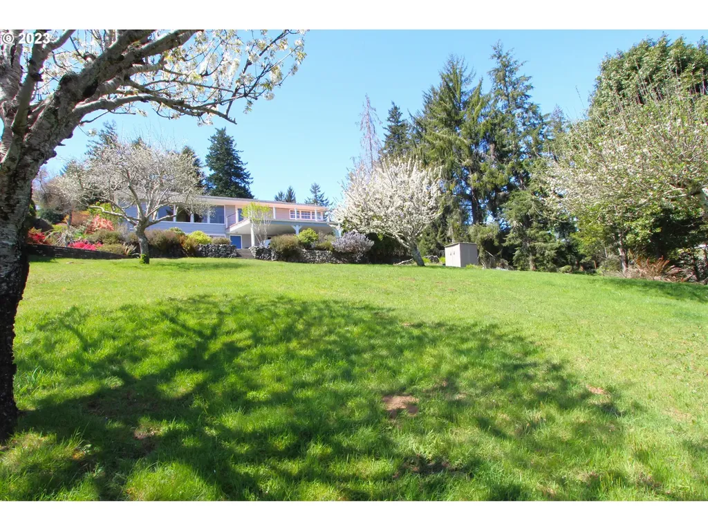 740 S 12th Street Coos Bay OR 97420