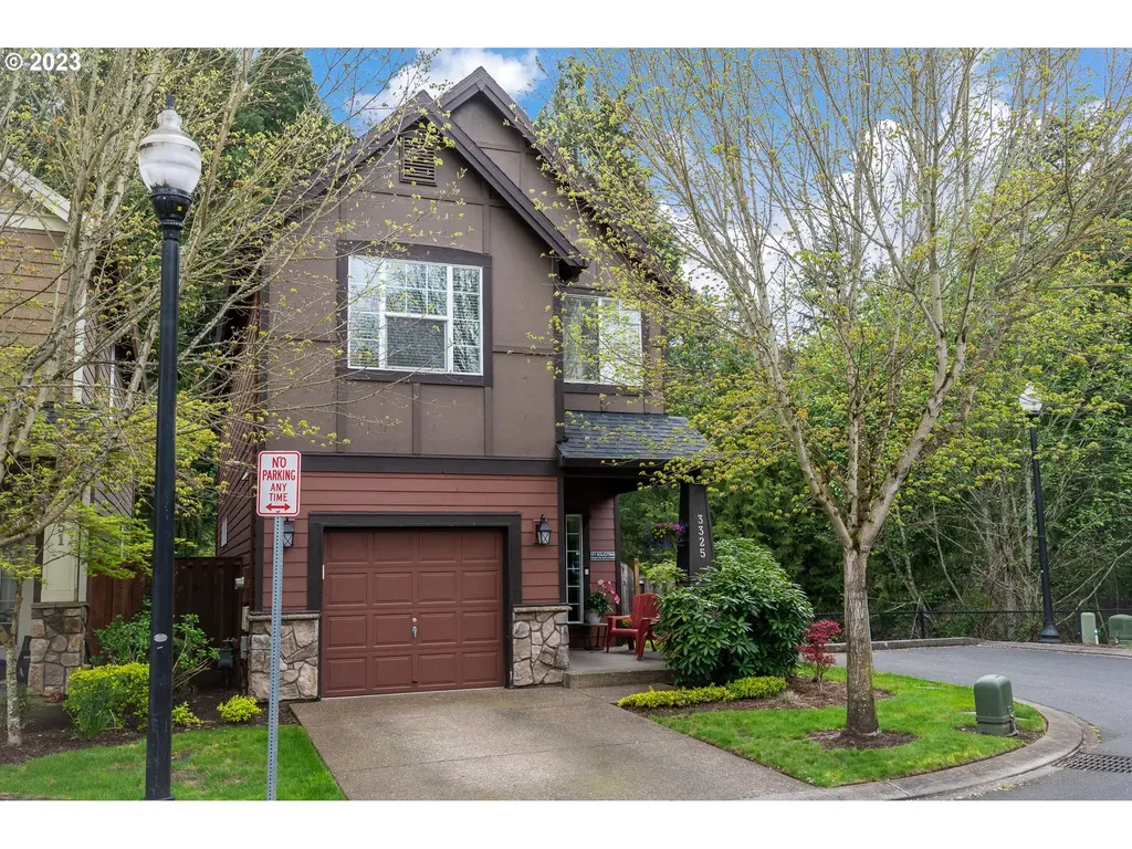 3325 Se Springwood Place Hillsboro OR 97123