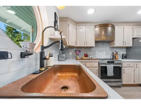 53310 Morrison Road Bandon OR 97411